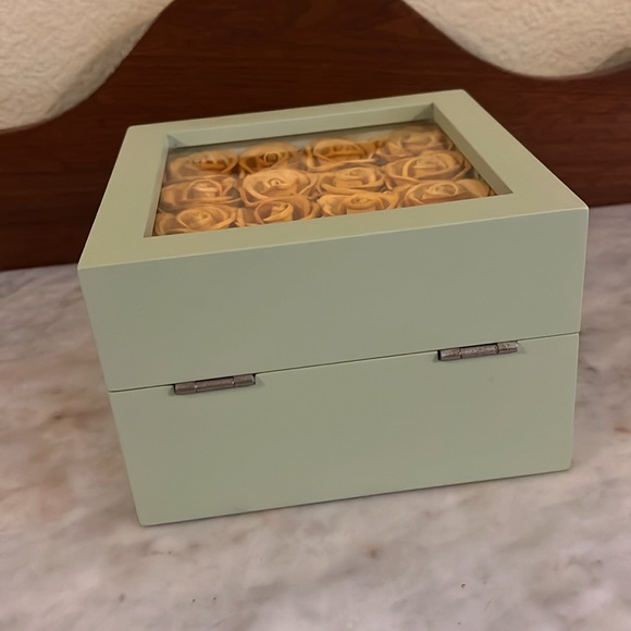Yellow Roses Keepsake Box - Picture 4 of 12